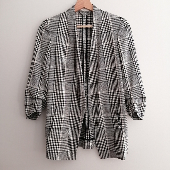 Aritzia Babaton Power Hip Blazer Black White Plaid Houndstooth Crepe 4 - Picture 4 of 17